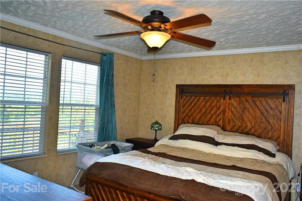235 Hannah Cove Road Canton, NC 28716 - Photo 6 of 14 Gallery Image 6