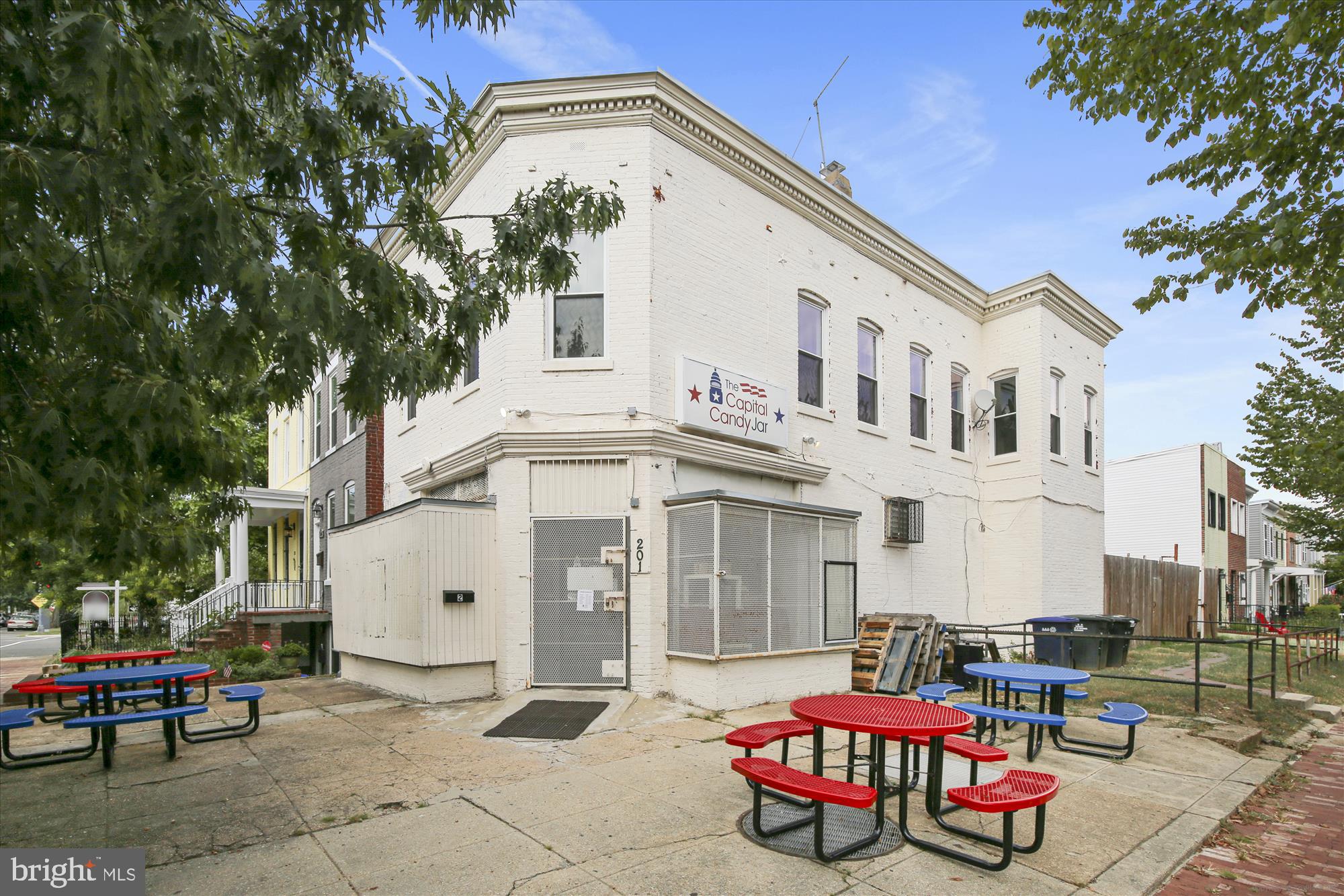 643 E Street Northeast Washington, DC 20002 - Photo 27 of 59 a building outdoor space with patio furniture