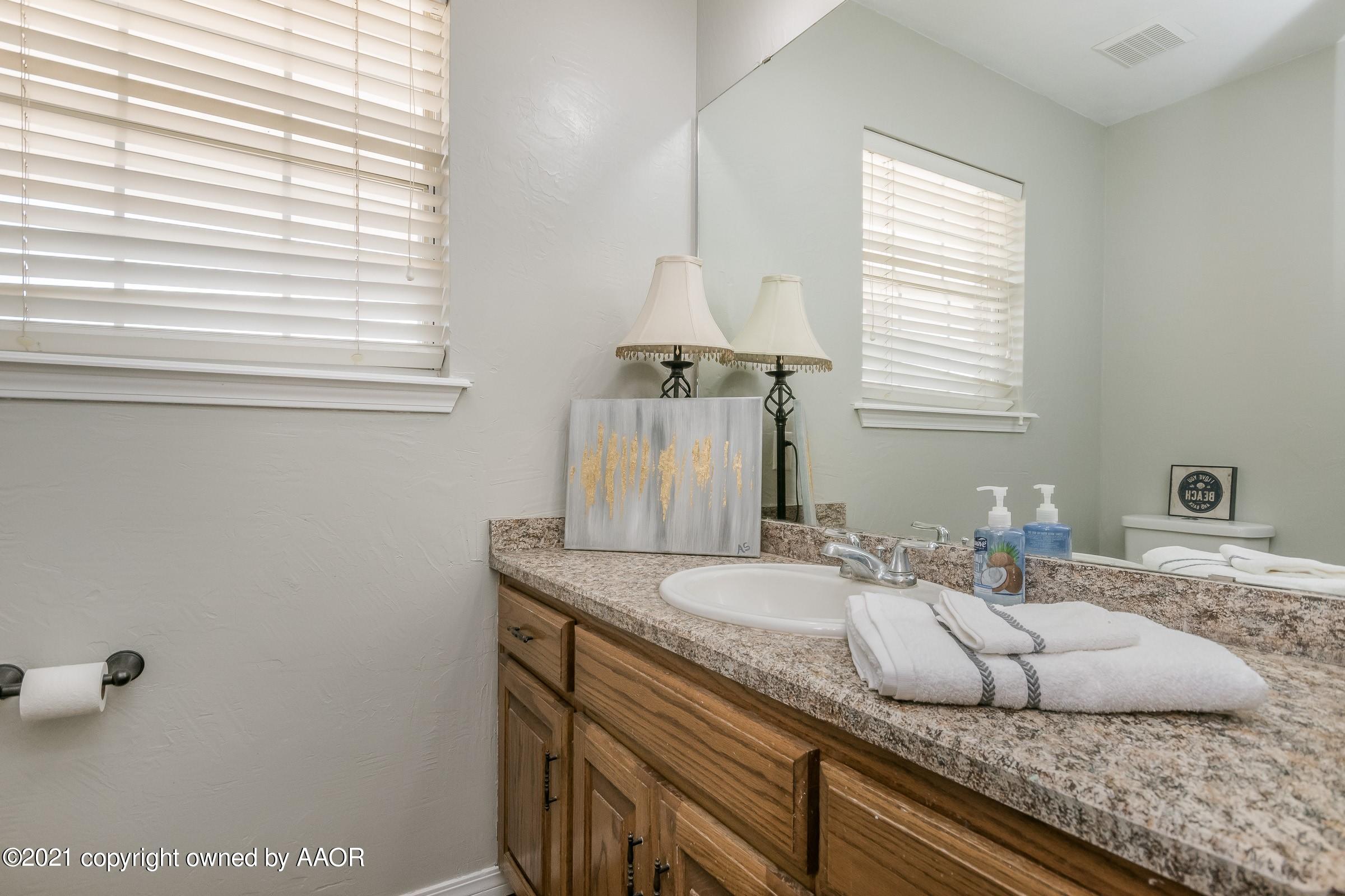 9220 Dowell Road Amarillo, TX 79119 - Photo 16 of 25 016_Powder Room