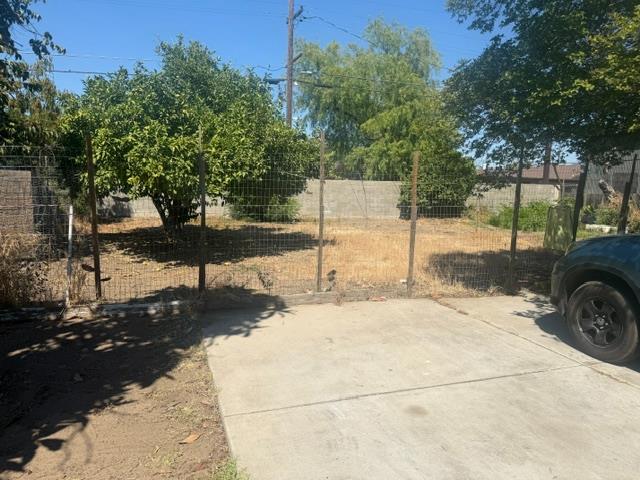824 B Street Fresno, CA 93706 - Photo 3 of 4