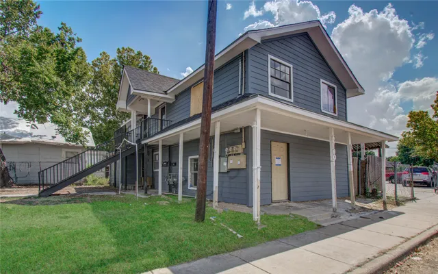 $234,900 | 6700 Avenue South, Houston, TX 77011