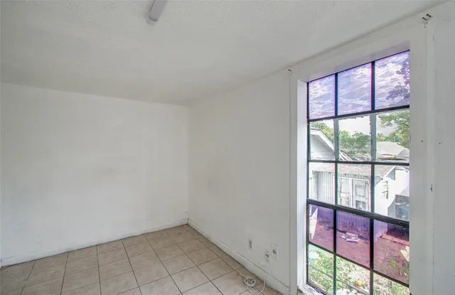 $234,900 | 6700 Avenue South, Houston, TX 77011