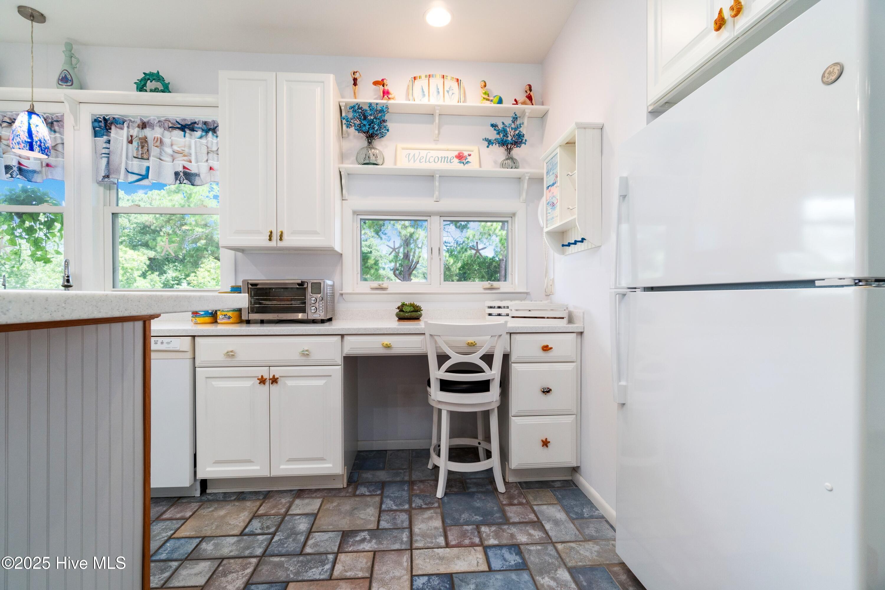 505 Ragan Road Oriental, NC 28571 - Photo 20 of 69 027_Kitchen