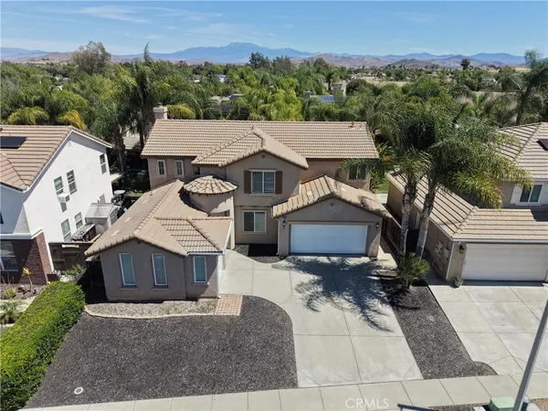 $697,000 | 33558 Iris Lane, Murrieta, CA 92563
