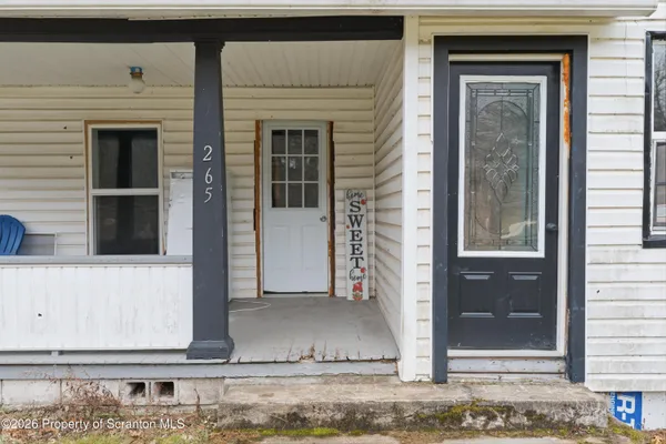 a view of entrance front of the house