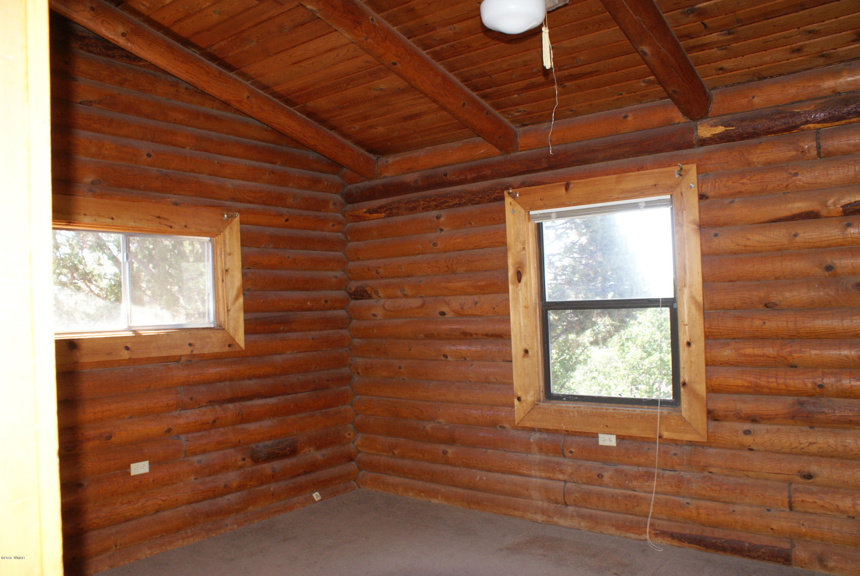 8417 Ridge Drive Show Low, AZ 85901 - Photo 5 of 14 Gallery Image 5