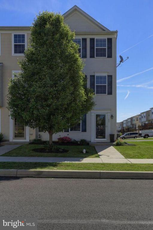 401 Dickens Drive Lancaster, PA 17603 - Photo 2 of 30