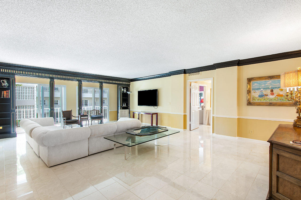 950 De Soto Road, Unit 2A Boca Raton, FL 33432 - Photo 3 of 31 004-950DeSotoRd-BocaRaton-FL-small