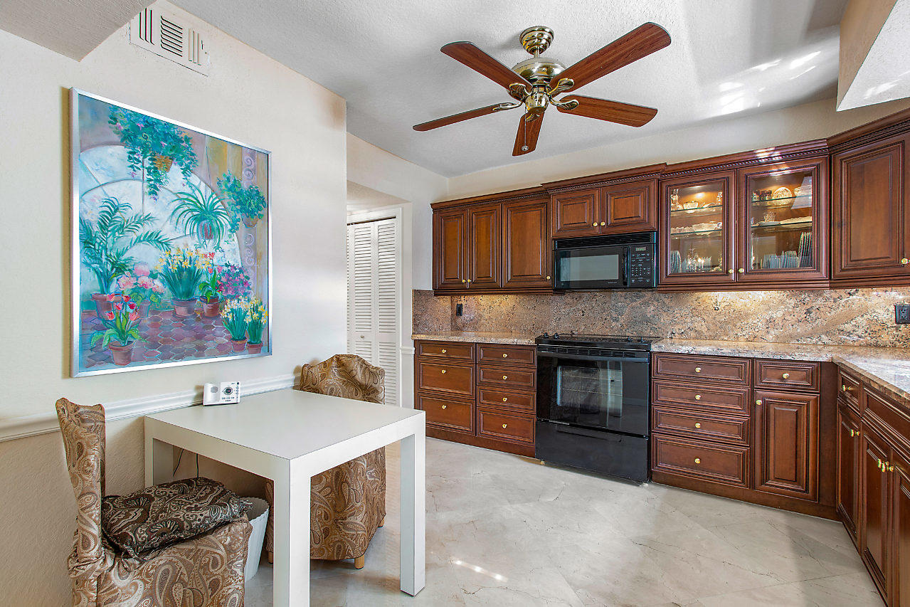 950 De Soto Road, Unit 2A Boca Raton, FL 33432 - Photo 8 of 31 018-950DeSotoRd-BocaRaton-FL-small