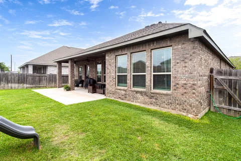 $375,000 | 3015 Velda May Drive, Richmond, TX 77406
