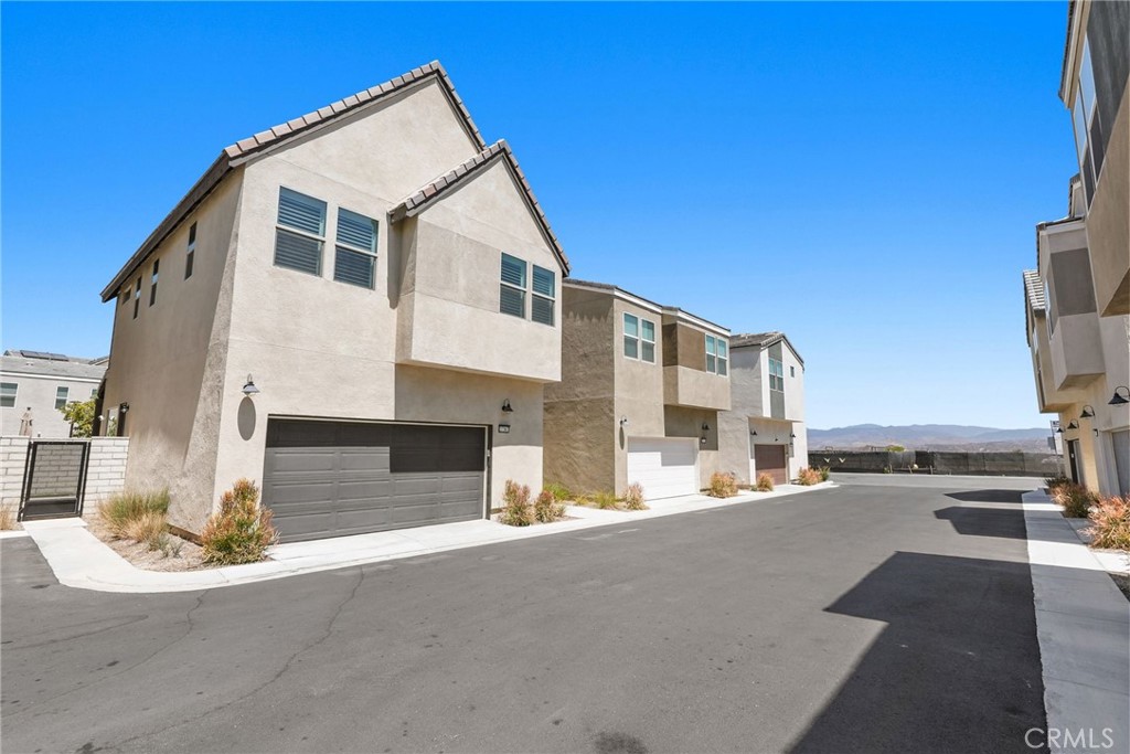 27367 Thunder Ridge Valencia, CA 91381 - Photo 39 of 56