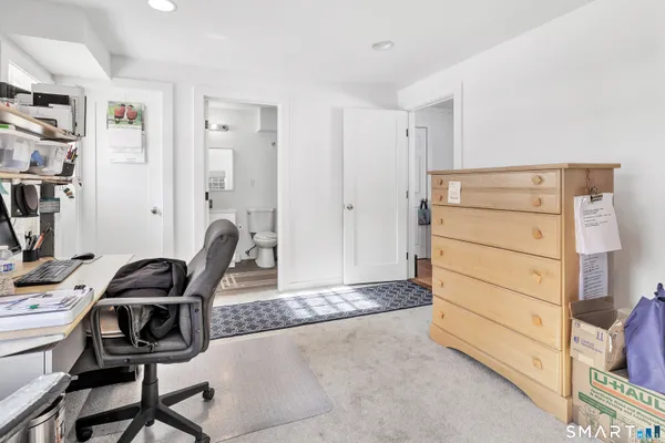 $4,250 | 70 Cranbury Road, Norwalk, CT 06851