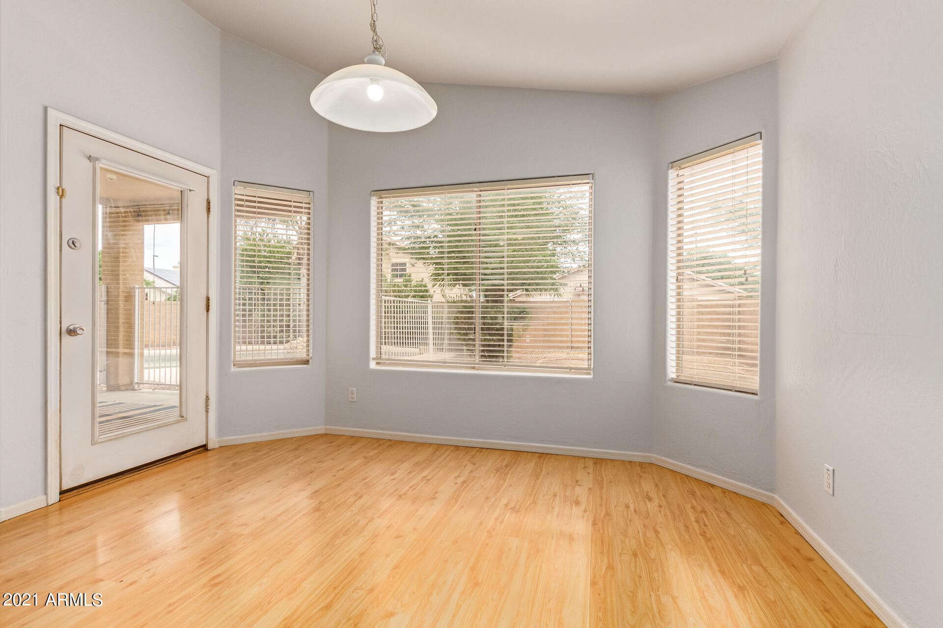 3352 East Chickadee Road Gilbert, AZ 85297 - Photo 10 of 27 10 - Chickadee