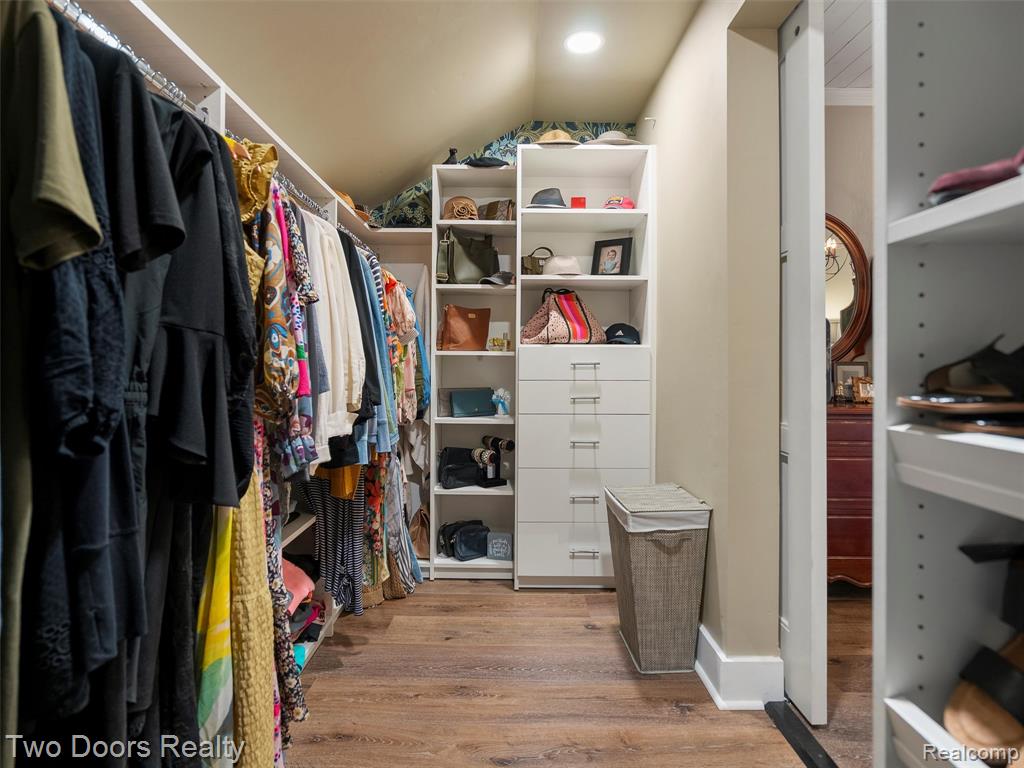 426 North Castell Avenue Rochester, MI 48307 - Photo 31 of 66 Gallery Image 31