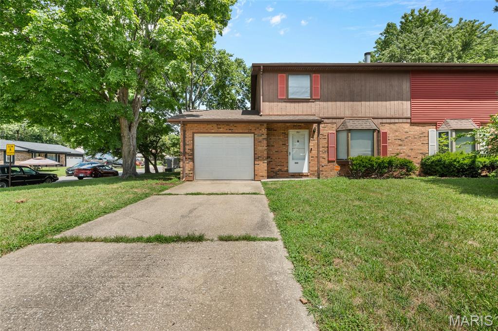 709 Fort Henry Road Belleville, IL 62221 - Photo 1 of 21 Gallery Image 1