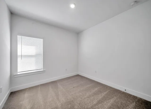 $1,895 | 217 Lyla Lane, Crestview, FL 32539