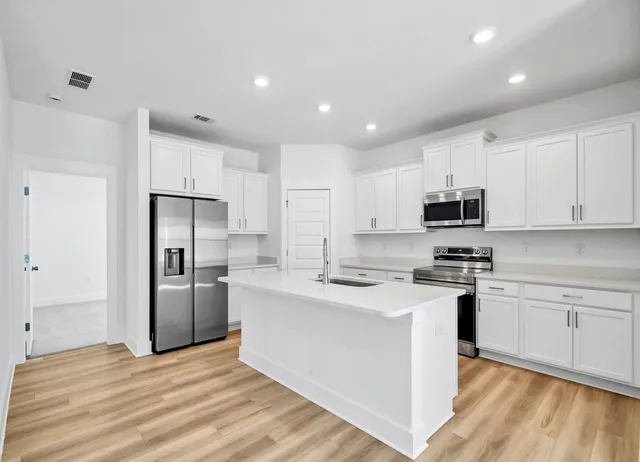 $1,895 | 217 Lyla Lane, Crestview, FL 32539