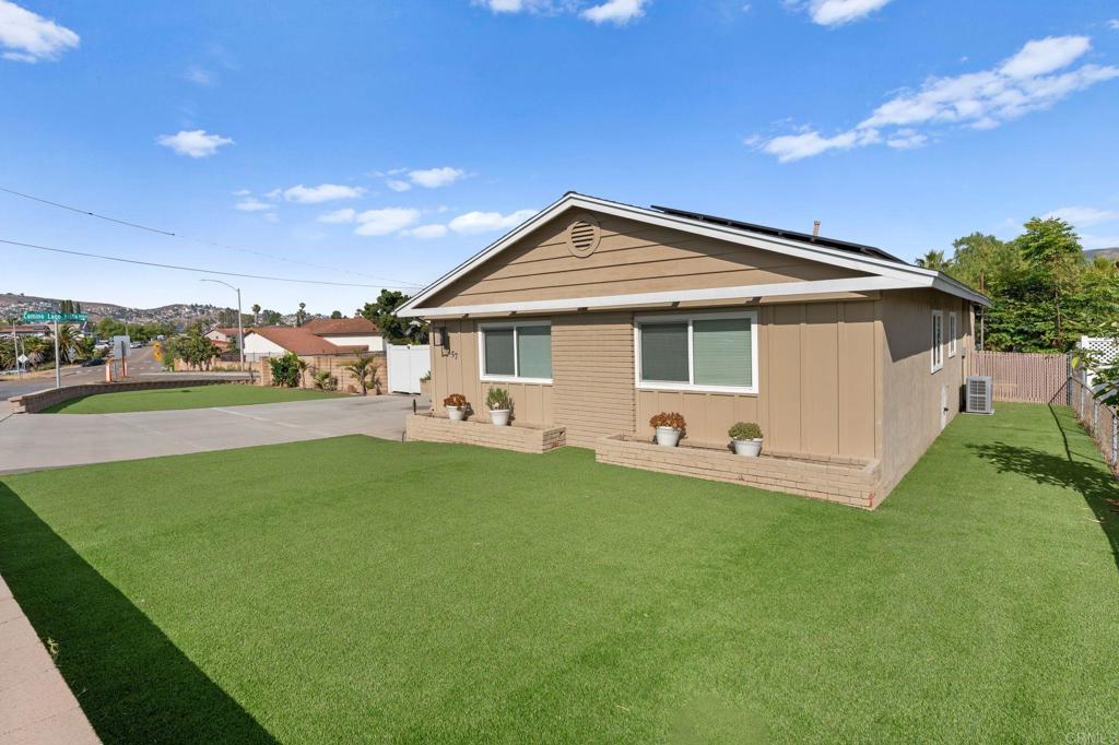 157 Lakeview Avenue Spring Valley, CA 91977 - Photo 3 of 57