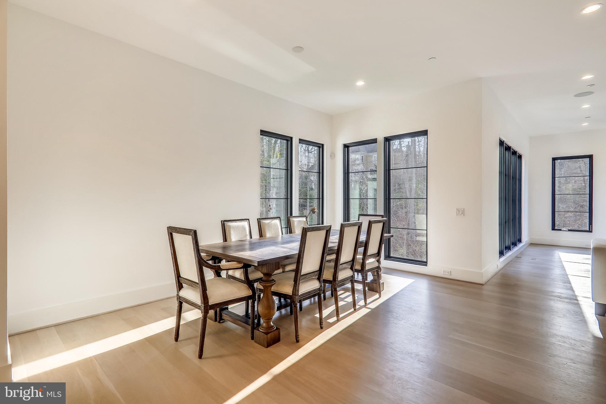 8727 Burning Tree Road Bethesda, MD 20817 - Photo 19 of 85 Breakfast Area