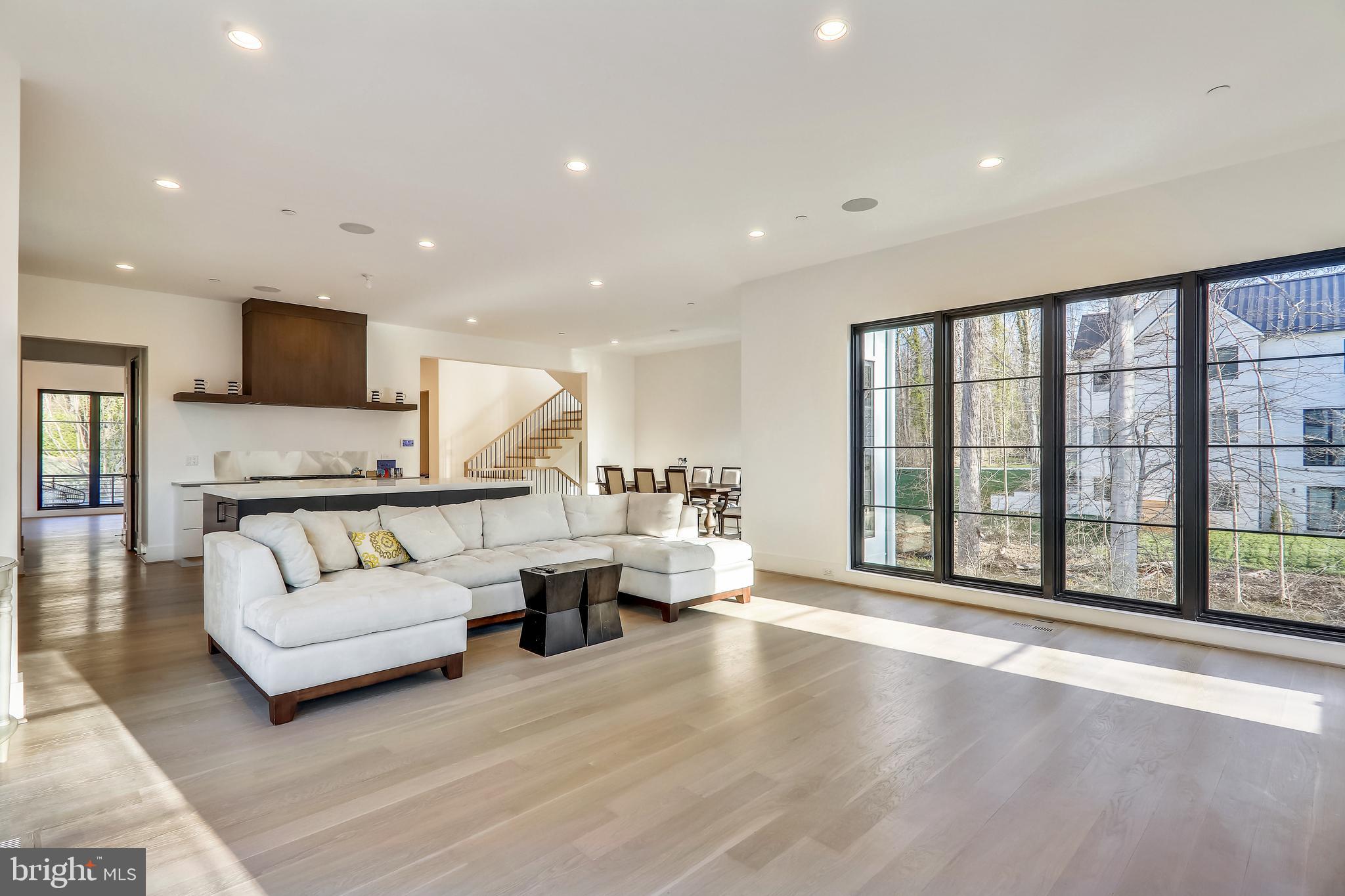 8727 Burning Tree Road Bethesda, MD 20817 - Photo 22 of 85 Stunning Great Room