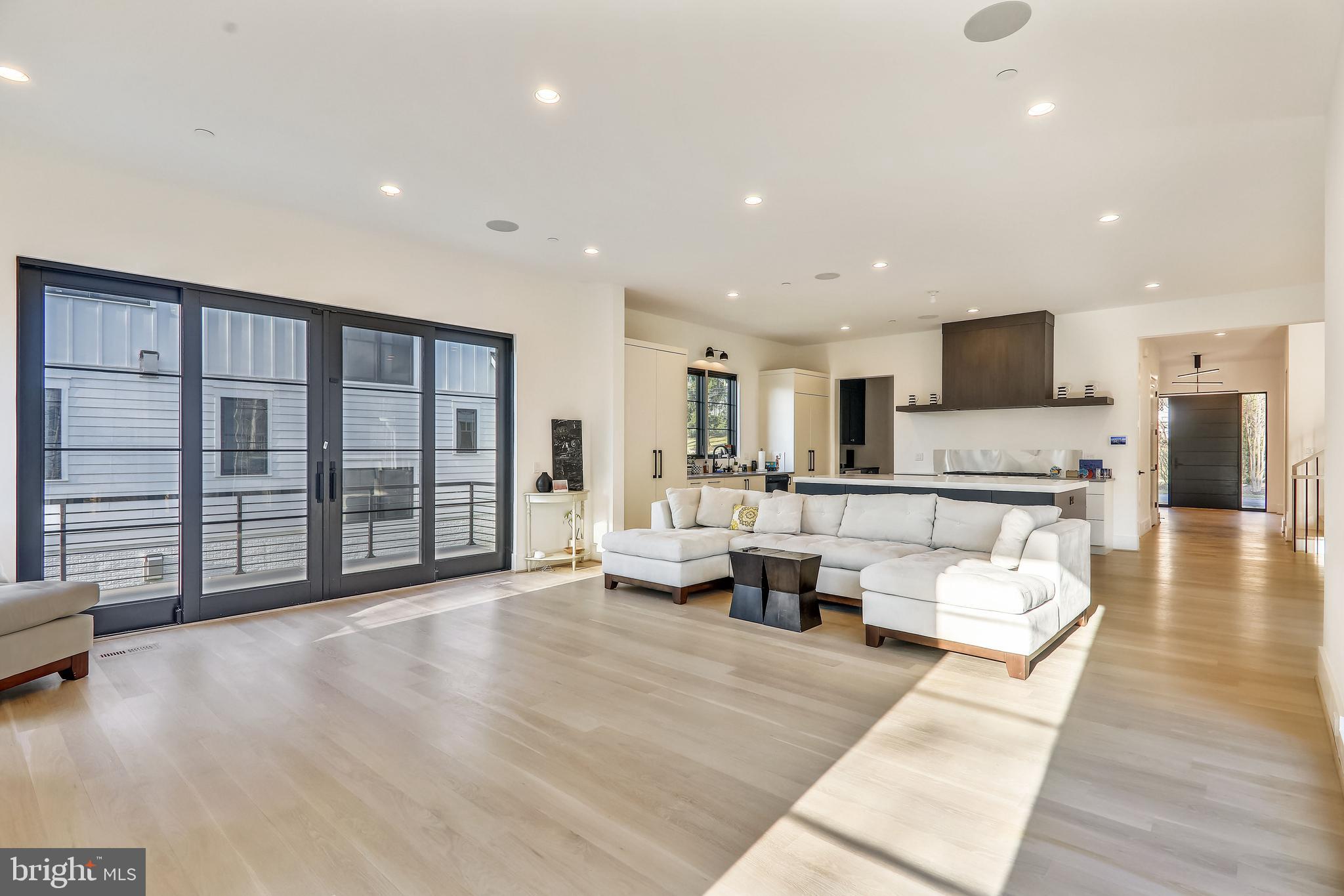 8727 Burning Tree Road Bethesda, MD 20817 - Photo 23 of 85 Stunning Great Room