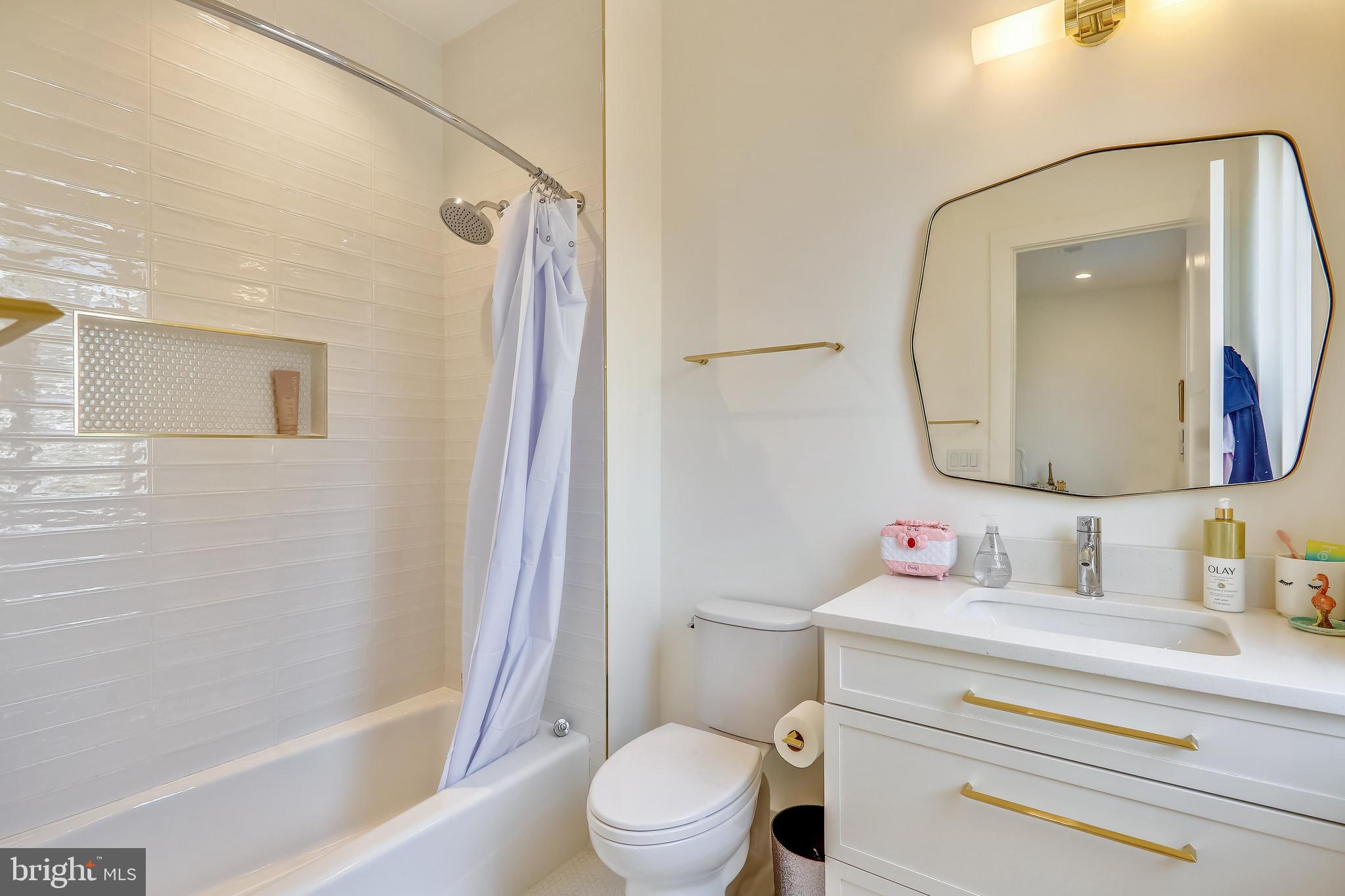 8727 Burning Tree Road Bethesda, MD 20817 - Photo 35 of 85 Secondary Bath