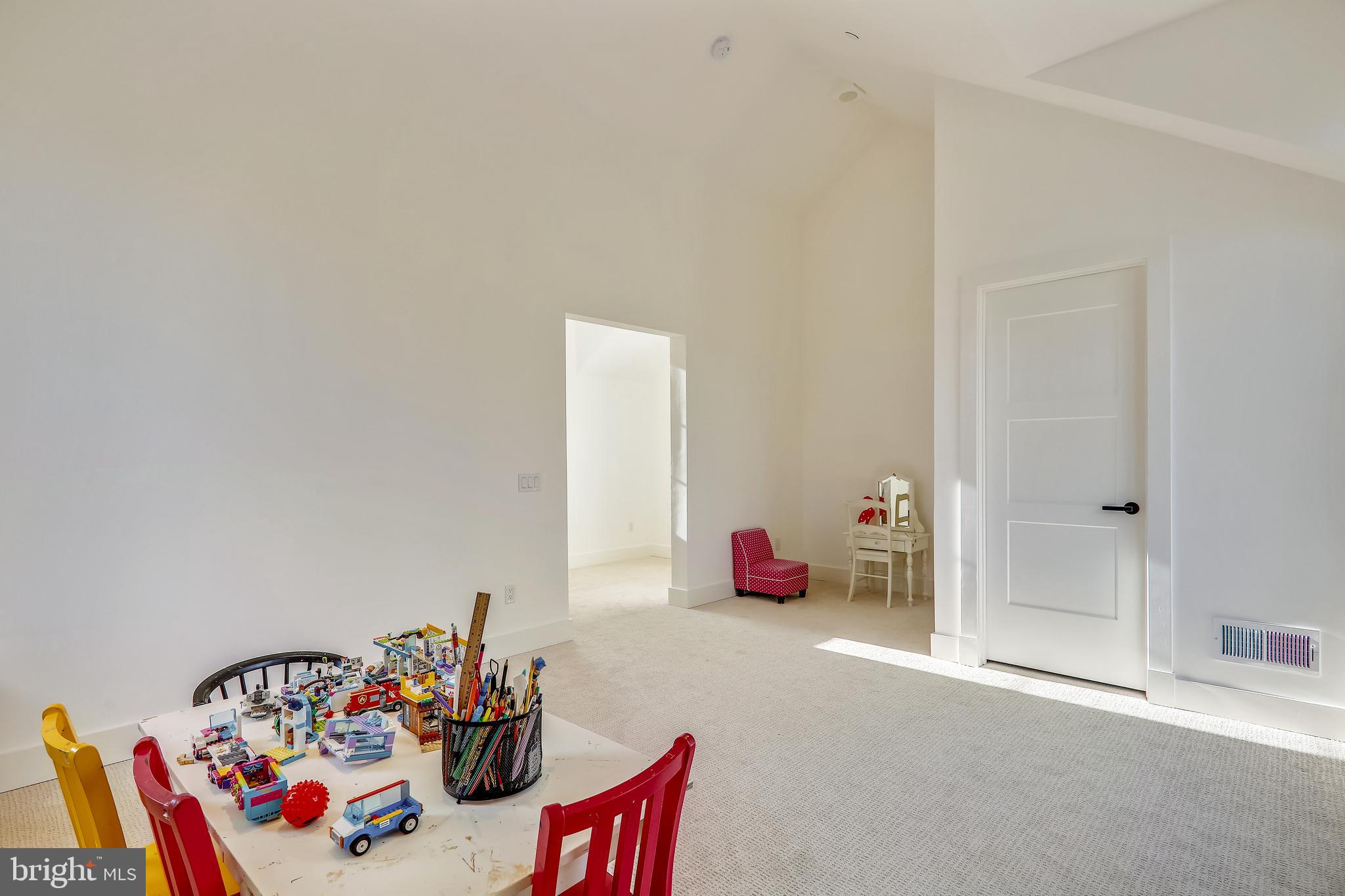 8727 Burning Tree Road Bethesda, MD 20817 - Photo 40 of 85
Secondary Bedroom