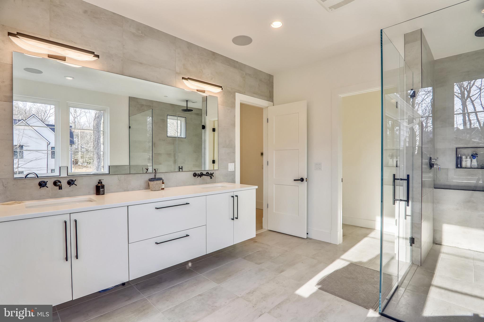 8727 Burning Tree Road Bethesda, MD 20817 - Photo 53 of 85 Primary Bathroom