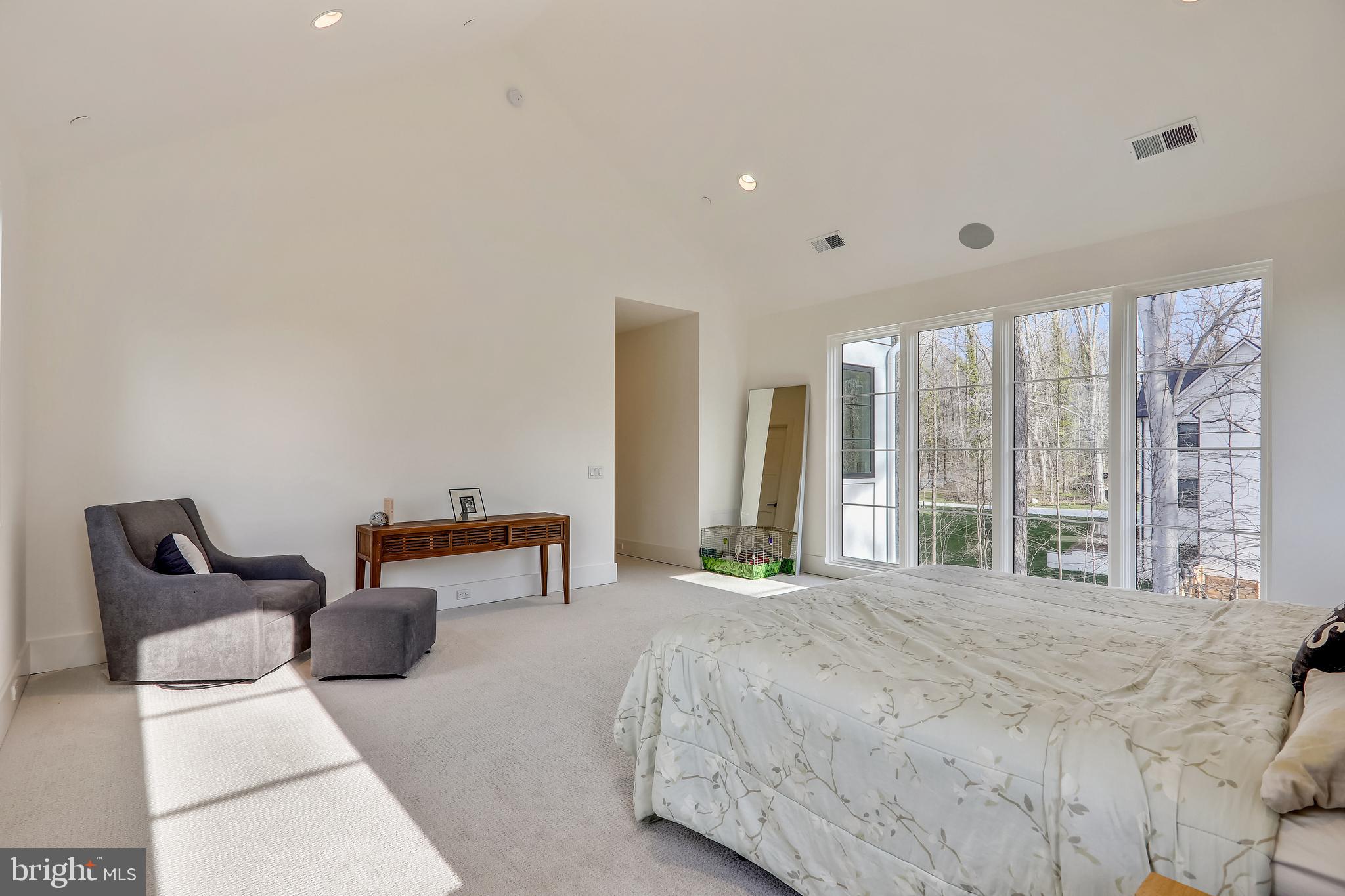 8727 Burning Tree Road Bethesda, MD 20817 - Photo 55 of 85 Upper Level Primary Bedroom