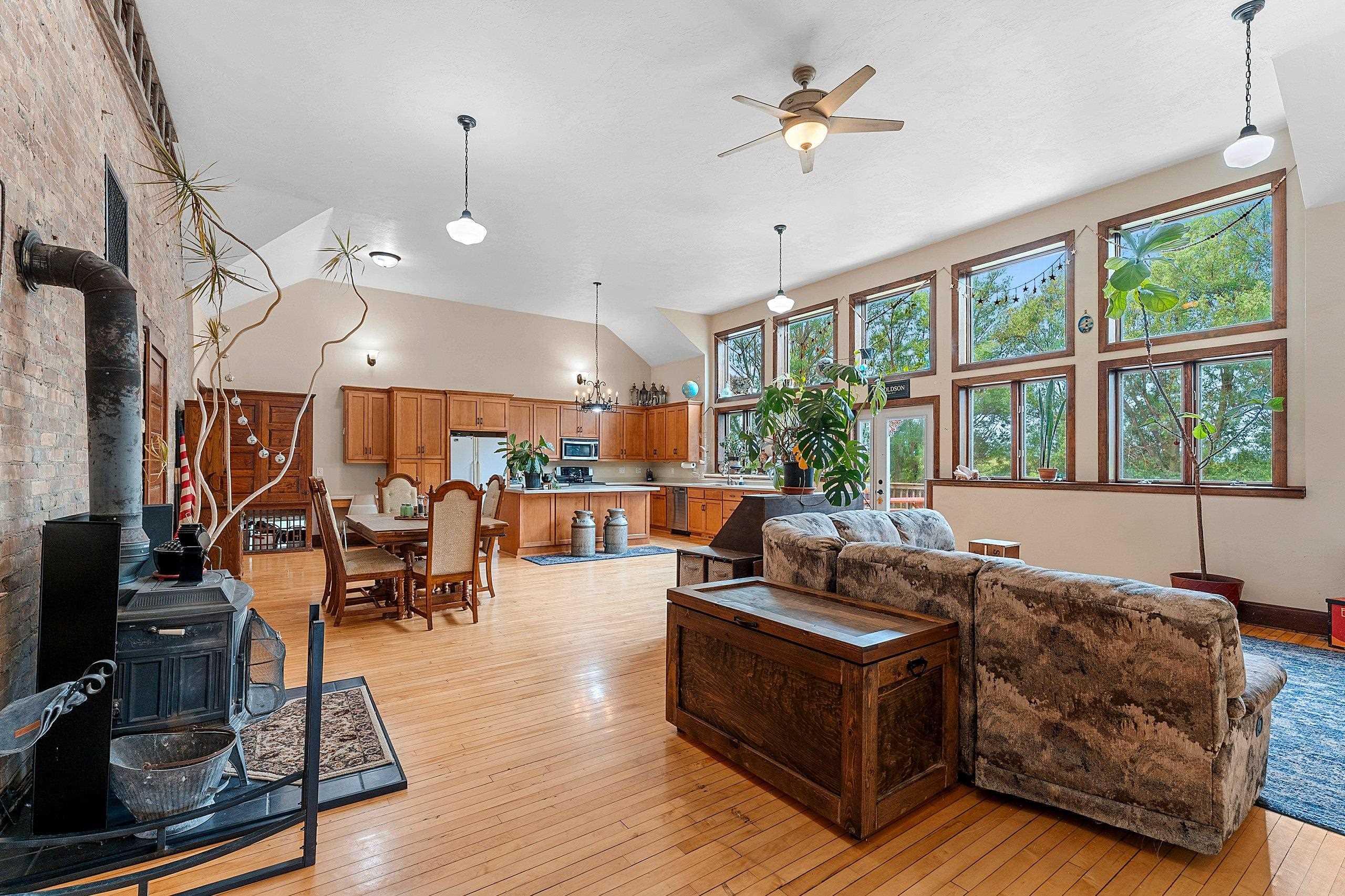 3189 North County Rd P New Franken, WI 54229 - Photo 4 of 81 Gallery Image 4