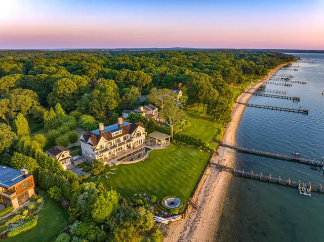 $21,950,000 | 51 Mashomuck Drive, Sag Harbor, NY 11963