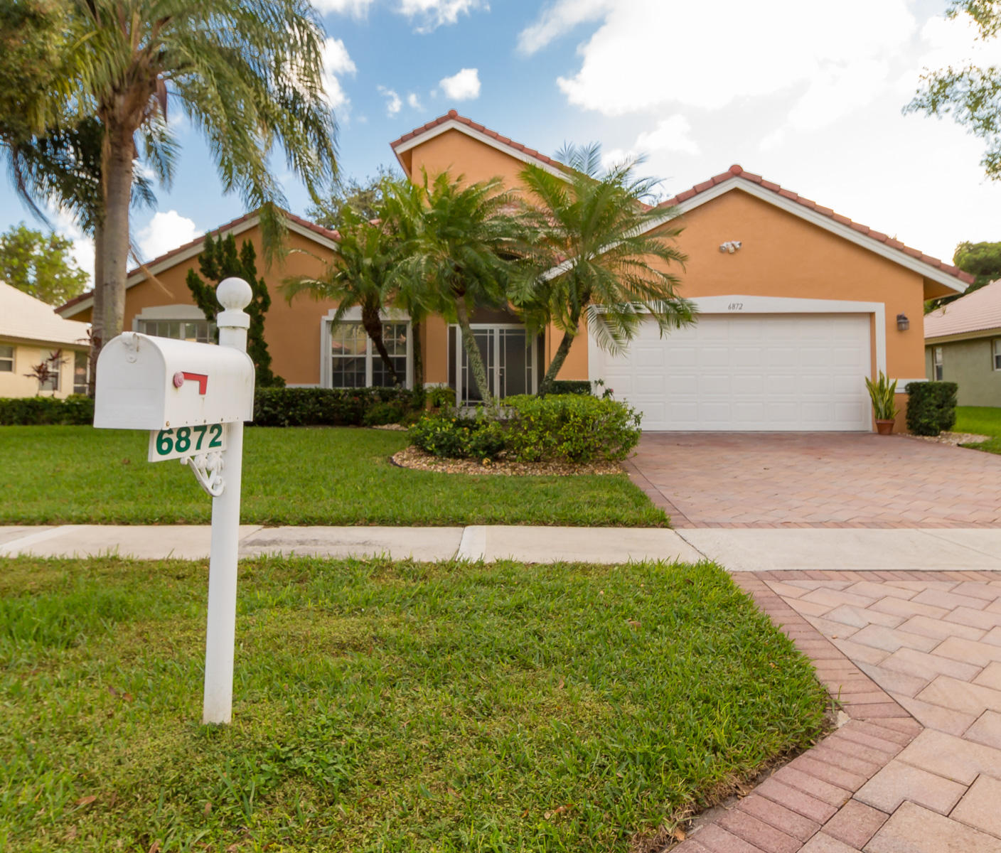 6872 Sun River Road Boynton Beach, FL 33437 - Photo 1 of 26 20171111-IMG_3143