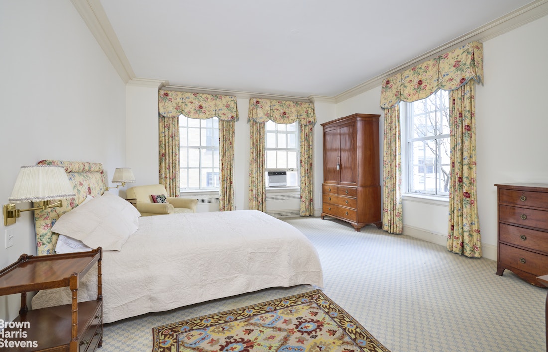 770 Park Avenue, Unit 6D Manhattan, NY 10021 - Photo 5 of 10