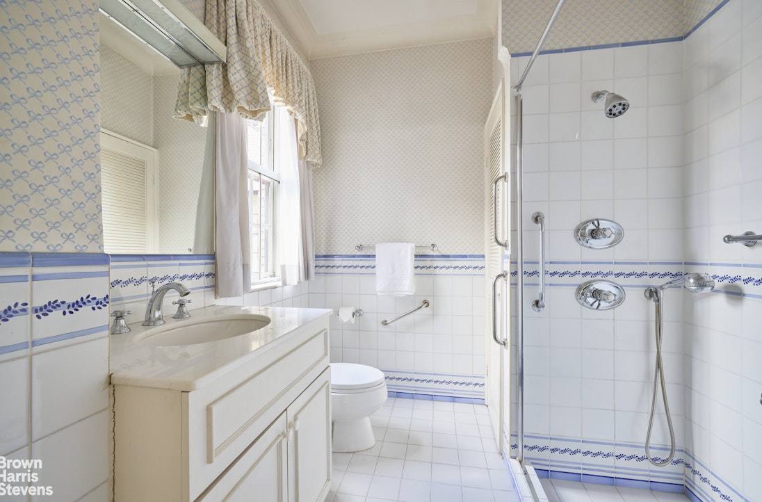 770 Park Avenue, Unit 6D Manhattan, NY 10021 - Photo 9 of 10