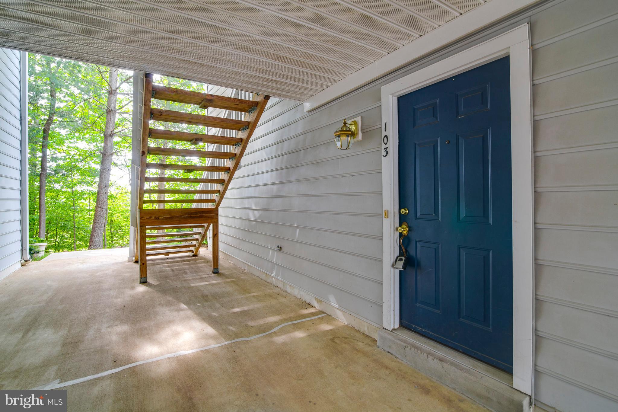 17045 Islip Loop, Unit 103 Dumfries, VA 22026 - Photo 2 of 35