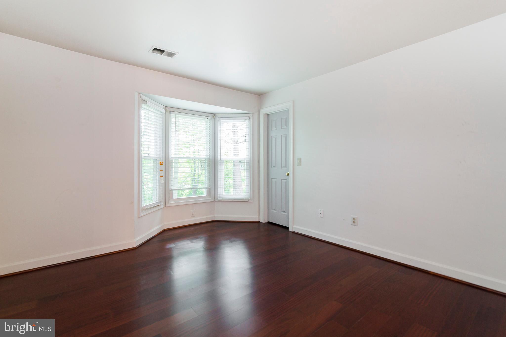 17045 Islip Loop, Unit 103 Dumfries, VA 22026 - Photo 24 of 35