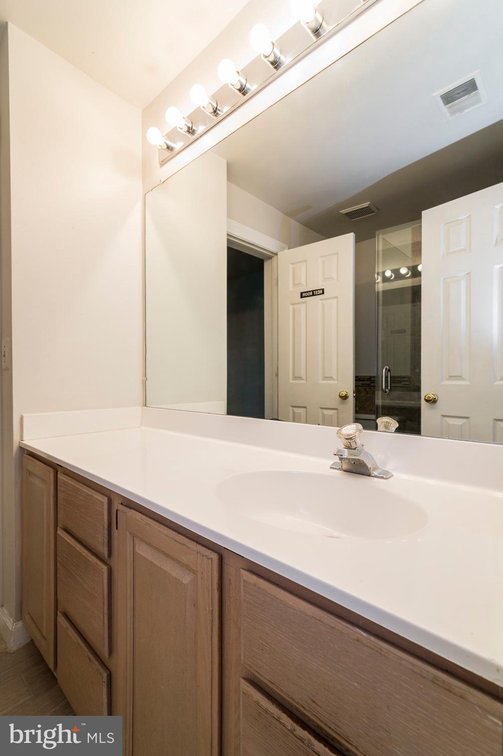 17045 Islip Loop, Unit 103 Dumfries, VA 22026 - Photo 27 of 35