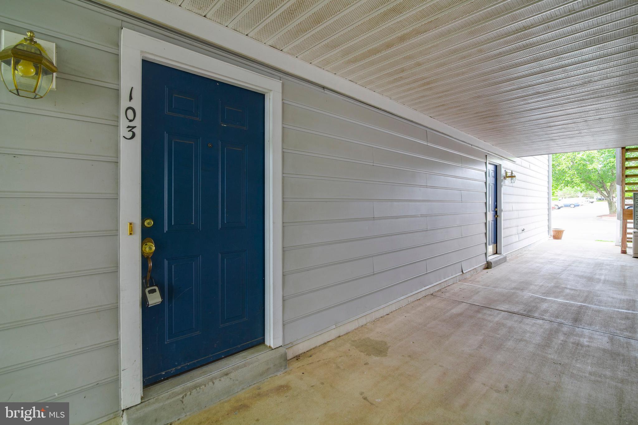 17045 Islip Loop, Unit 103 Dumfries, VA 22026 - Photo 3 of 35