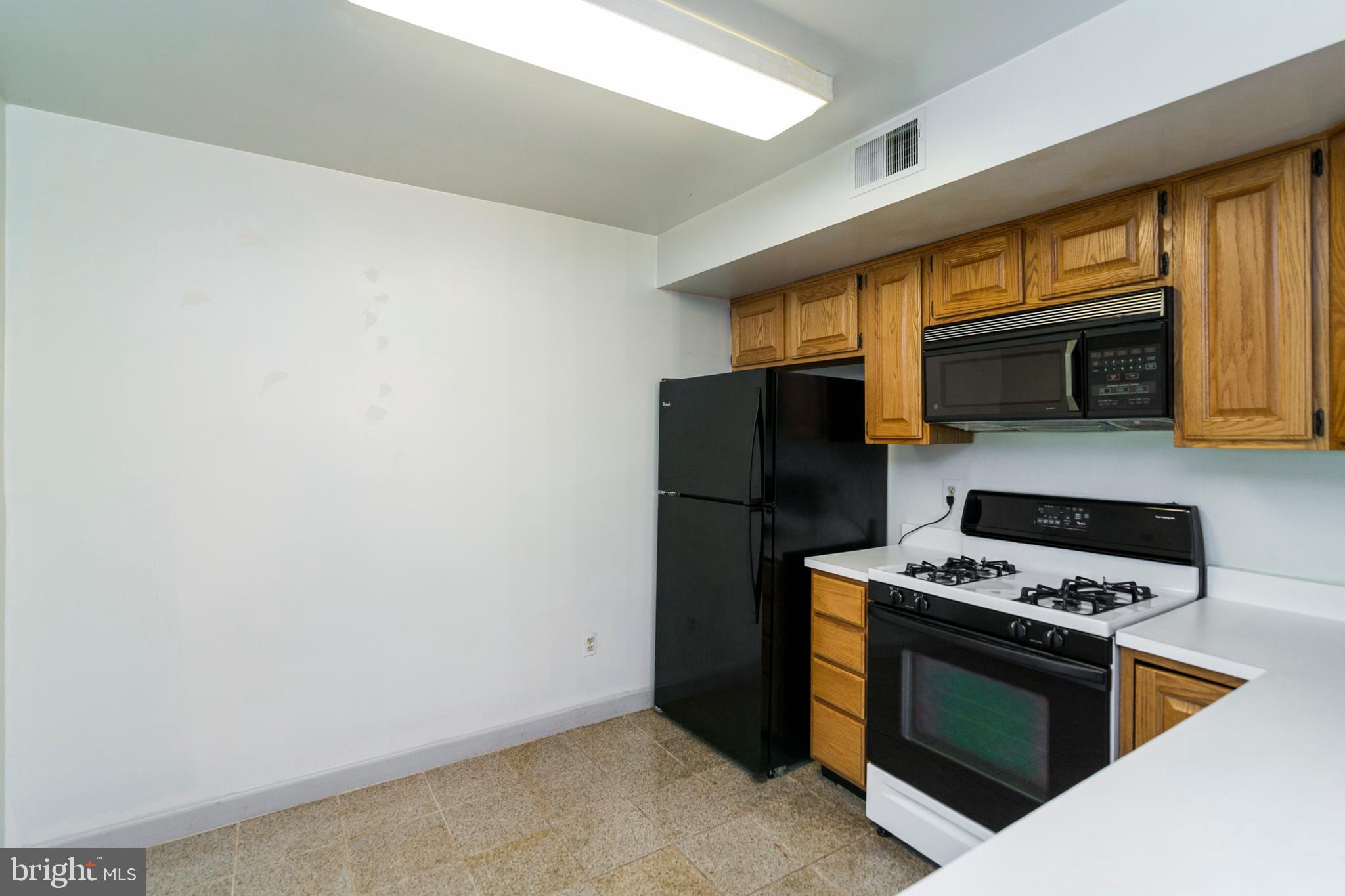 17045 Islip Loop, Unit 103 Dumfries, VA 22026 - Photo 9 of 35