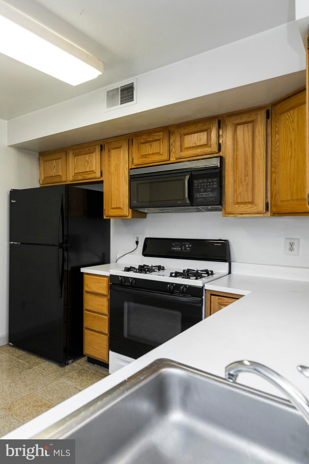 17045 Islip Loop, Unit 103 Dumfries, VA 22026 - Photo 10 of 35