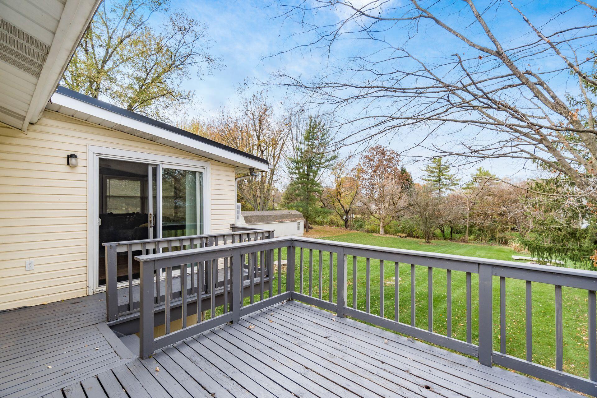 2875 Scenic Road Marion, OH 43302 - Photo 16 of 33 Deck