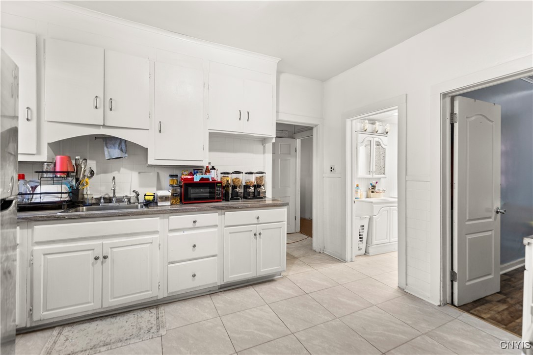 1569 Dudley Avenue Utica, NY 13501 - Photo 11 of 39