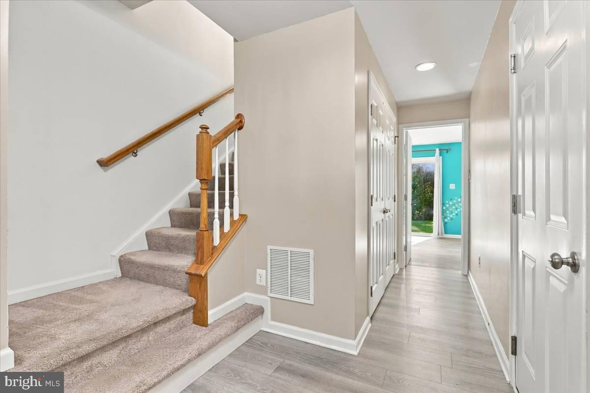 58 Gauley Riv Path Falling Waters, WV 25419 - Photo 4 of 38 Gallery Image 4