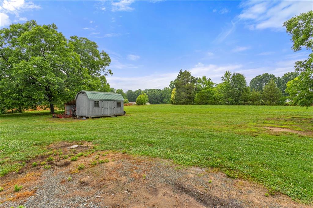 3629 Leonard Road Lexington, NC 27295 - Photo 33 of 36 Gallery Image 33