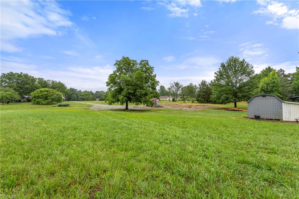 3629 Leonard Road Lexington, NC 27295 - Photo 34 of 36 Gallery Image 34