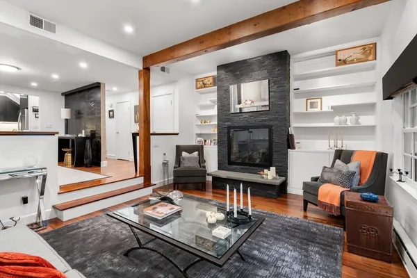 $1,025,000 | 76 Ober Road, Unit 76, Newton, MA 02459