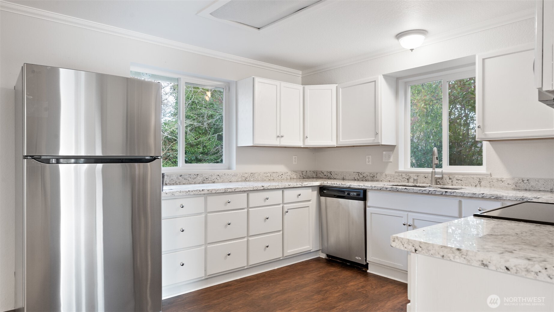 808 East 31st Street Bremerton, WA 98310 - Photo 12 of 37