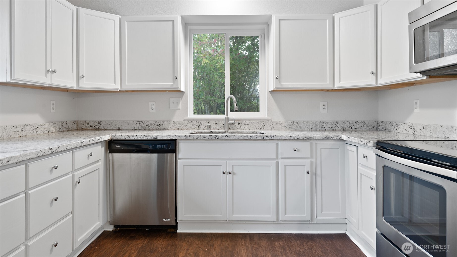 808 East 31st Street Bremerton, WA 98310 - Photo 13 of 37