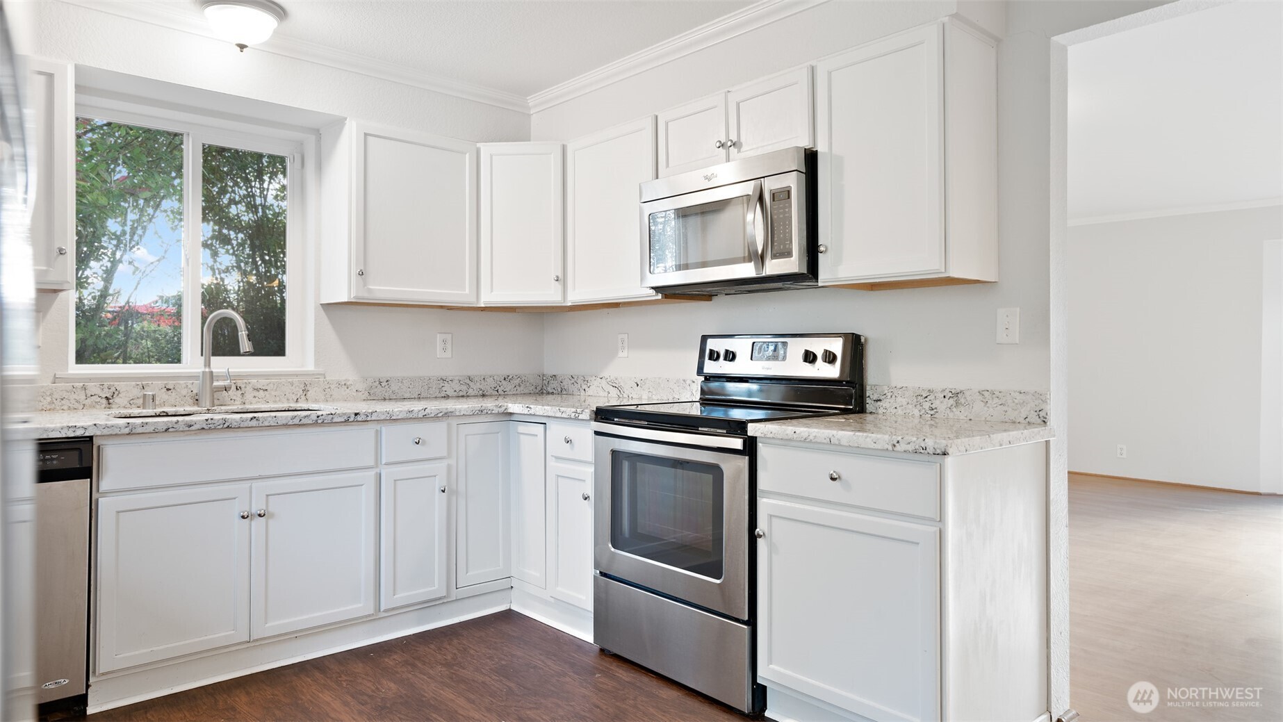 808 East 31st Street Bremerton, WA 98310 - Photo 14 of 37