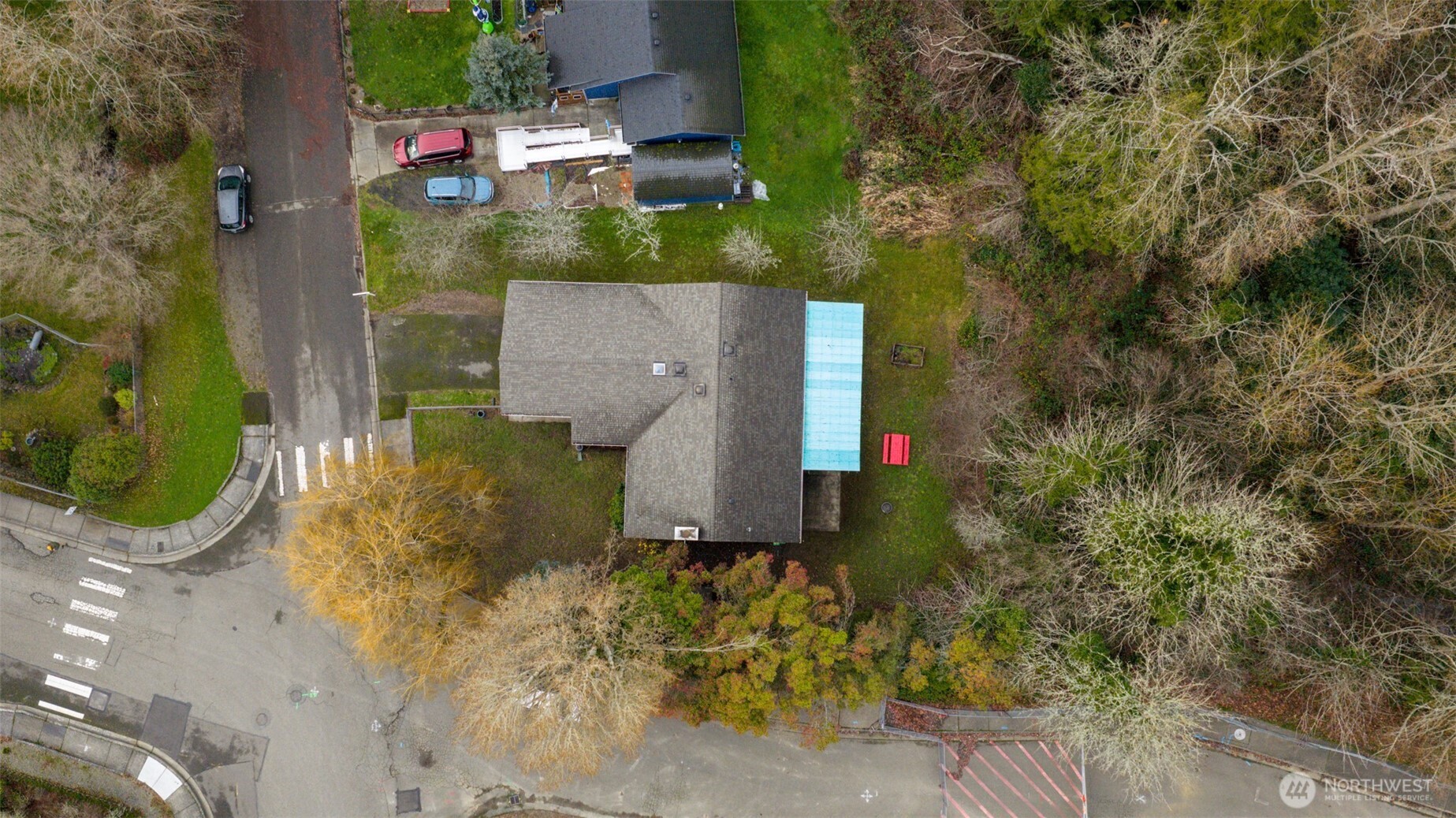 808 East 31st Street Bremerton, WA 98310 - Photo 4 of 37